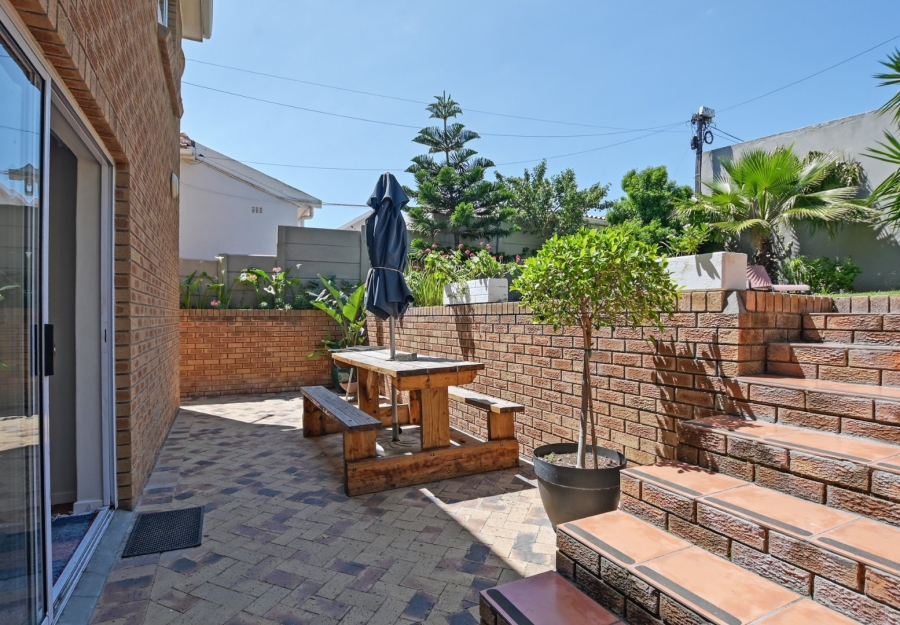 8 Bedroom Property for Sale in Melkbosstrand Central Western Cape